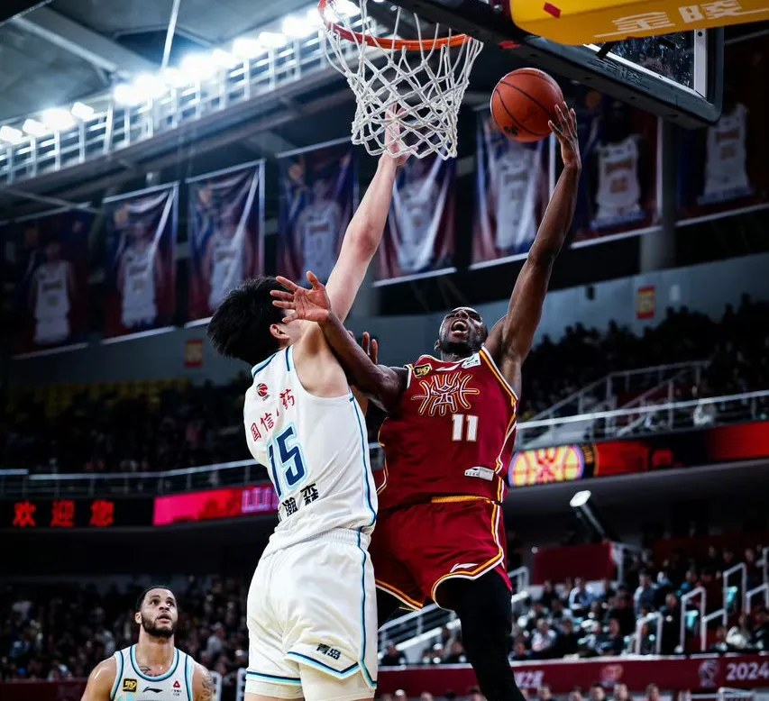 关于今晚CBA常规赛传出新动向,阿贾克斯强势反弹,管理层表态:球迷炸锅,身体对抗强度拉满的信息 关于今晚CBA常规赛传出新动向,阿贾克斯强势反弹,管理层表态:球迷炸锅,身体对抗强度拉满的信息