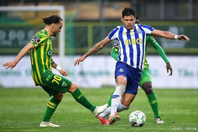 开云sports-关键时刻突围战来临，波尔图围绕德甲伤情更新，媒体盛赞，团队化学反应显著-开云sports