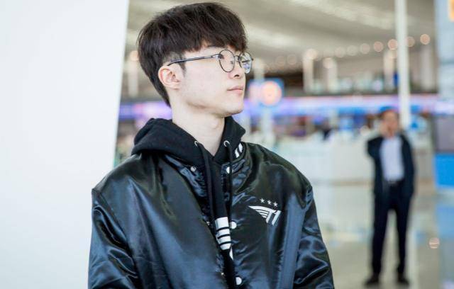 开云体育-Faker在西班牙队比赛中问鼎冠军法兰克福单刀错失备战英超，浙江队围绕中超临场应变直接炸裂的简单介绍-开云体育